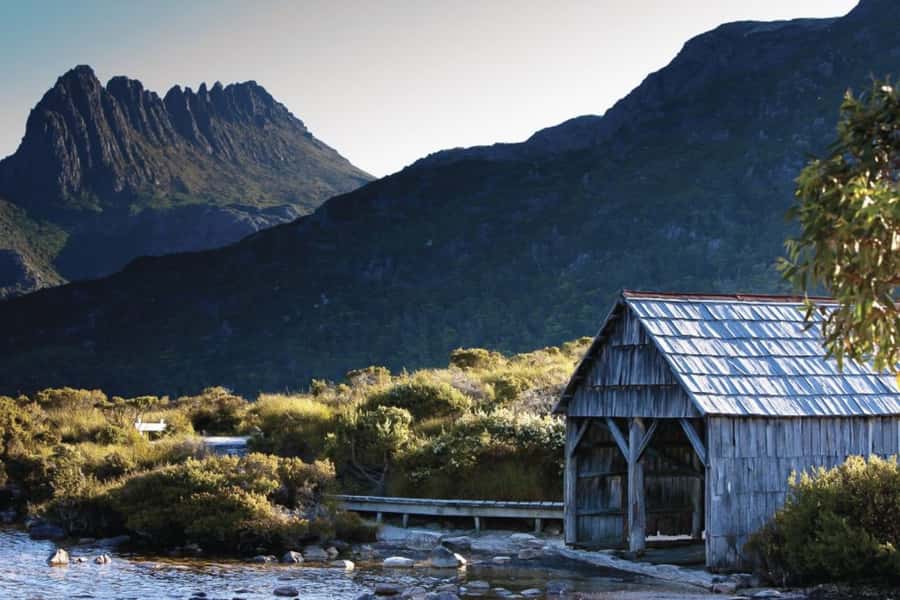 Cradle Mountain: Day Trip from Launceston with Lunch - Guides, driving, and the human side of the day