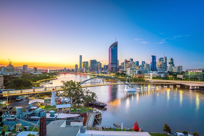 Cruise to Lunch Package: 10:30am – 2pm (3.5hr) - Lunch at the Breakfast Creek Hotel