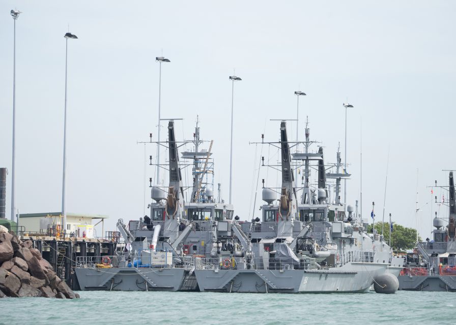 Darwin: 1-Hour Bombing of Darwin Cruise - Oil tanks, gunner hides, and wartime remains