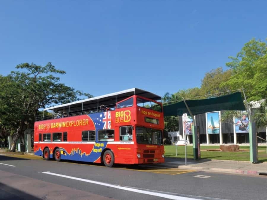 Darwin: Crocosaurus Cove Entry & Hop-on-Hop-Off Bus Tour - Start with Crocosaurus Cove in central Darwin
