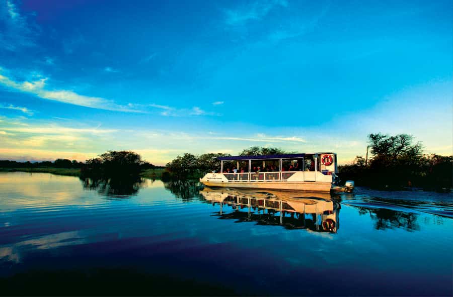 Darwin: Kakadu & Nourlangie Day Trip Plus Billabong Cruise - Warradjan Cultural Centre and the Bininj story