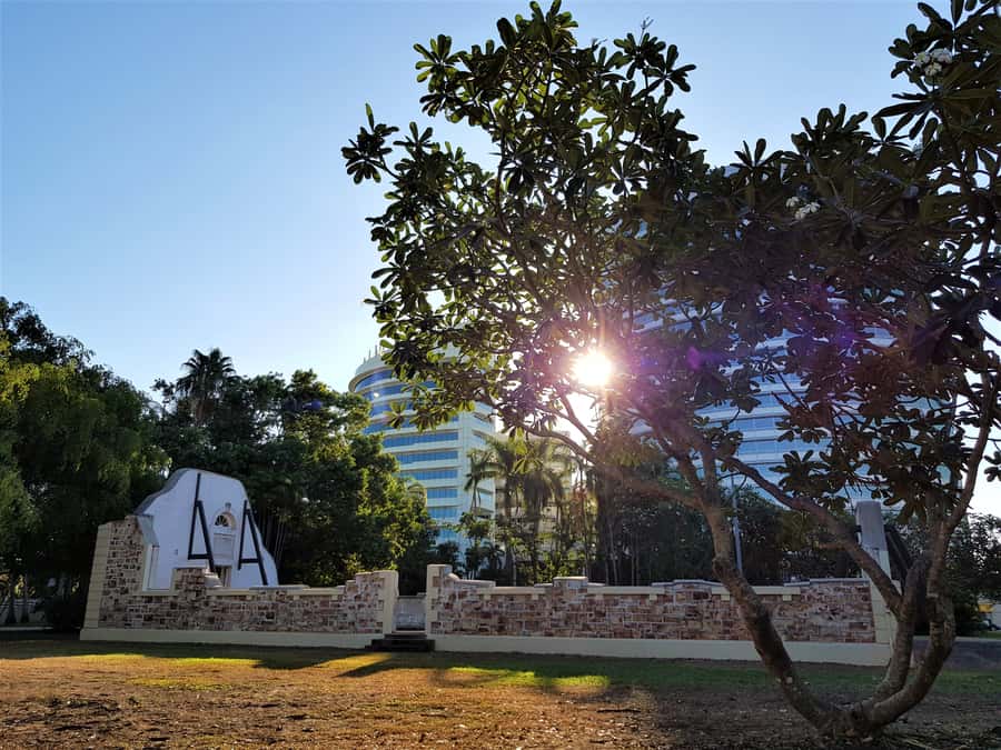 Darwin: Small Group 2-Hour Heritage Walk - Brown’s Mart Theatre and the Palmerston Town Hall ruins
