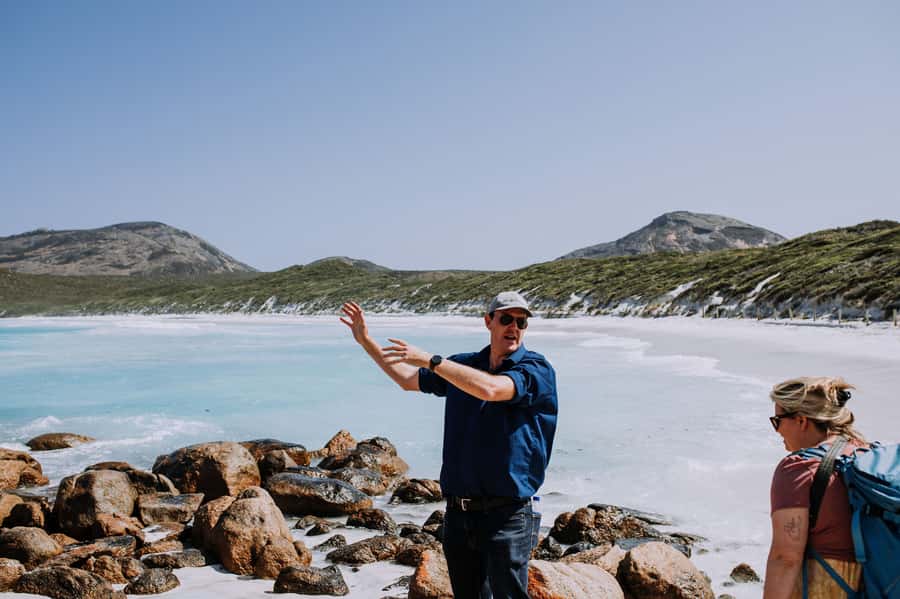 Esperance: Cape Le Grand National Park 4x4 Beach Adventure - Lucky Bay and morning tea on the white sand