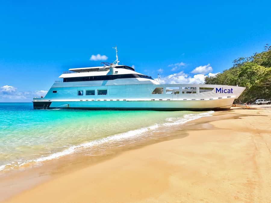 From Brisbane: Moreton Island Full-Day Trip - The day at a glance