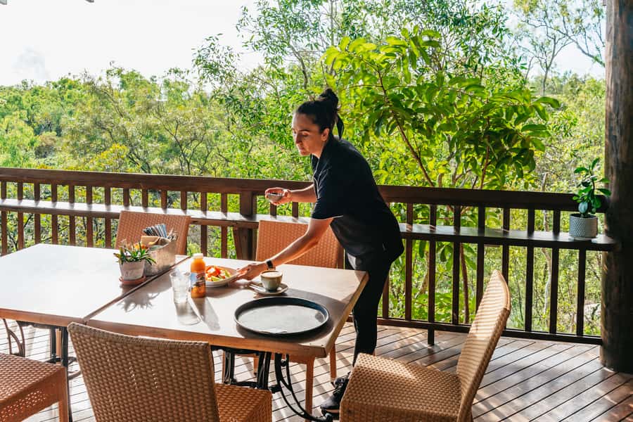 From Cairns: Chillagoe Caves and Outback Full-Day Tour - Lunch at the Chillagoe Cockatoo Hotel Motel