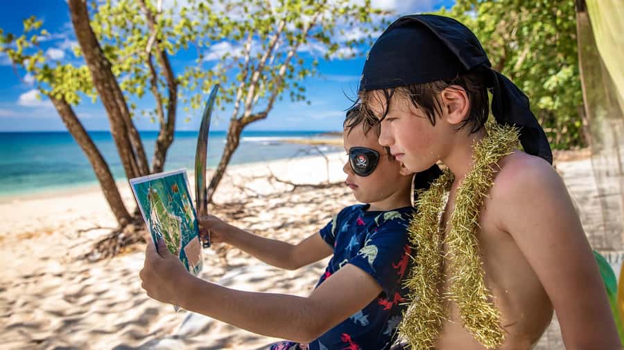 From Cairns: Frankland Island All-Inclusive Day Tour - The island walk and rock pools