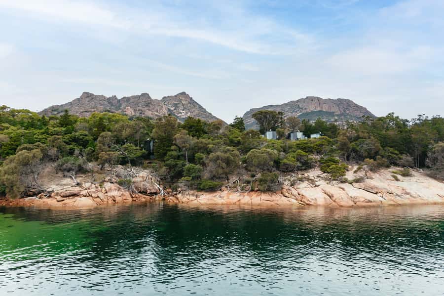 From Coles Bay: Wineglass Bay Cruise with Lunch - Lunch in the Vista Lounge