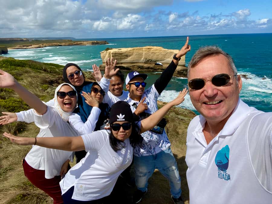 From Melbourne: Great Ocean Road Boutique Tour in Reverse - Twelve Apostles before the crowds