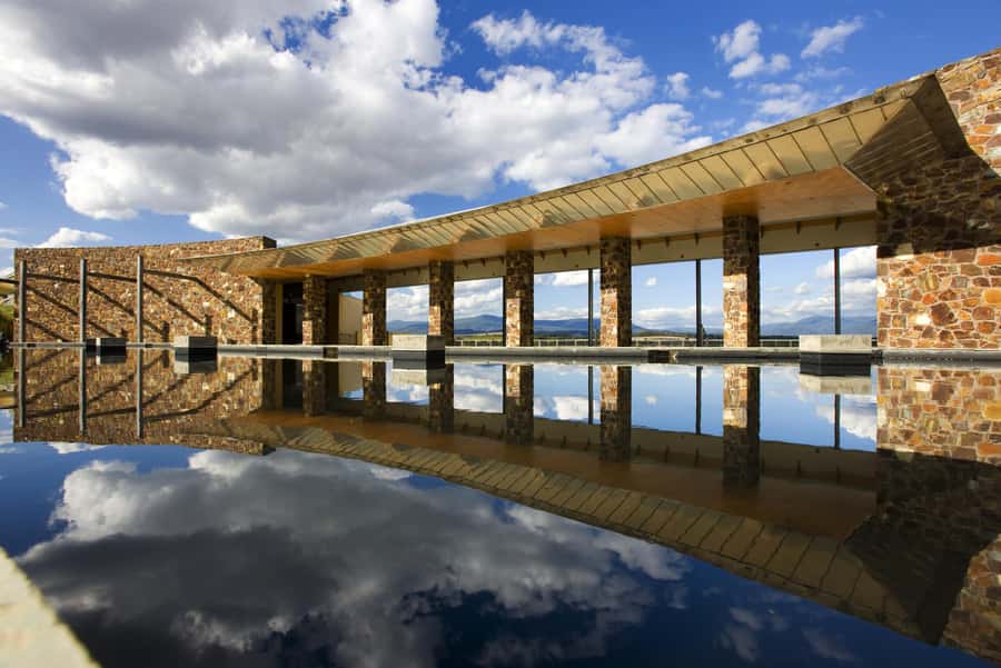 From Melbourne: Yarra Valley Wildlife & Wine Day Tour - De Bortoli and the cheese pairing