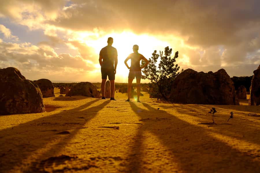 From Perth: Pinnacles Sunset and Stargazing Tour with Dinner - Dinner under the stars