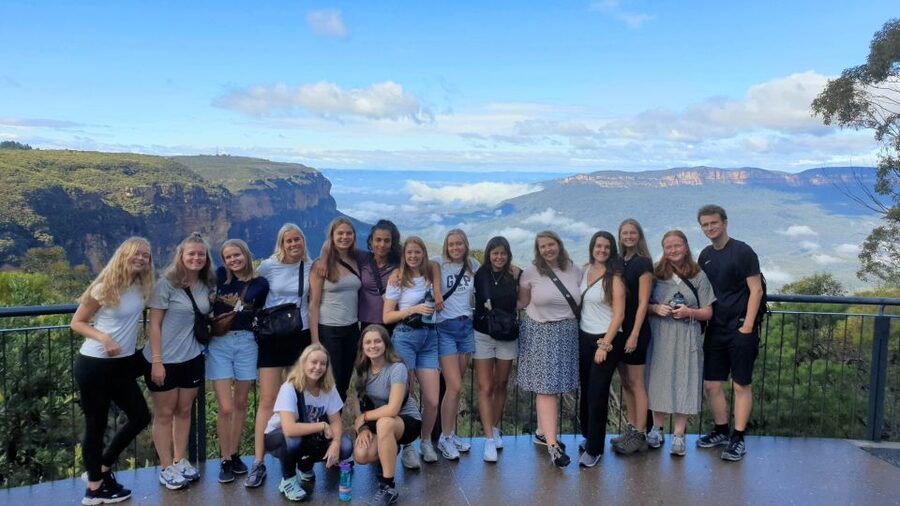 From Sydney: Blue Mountains Tour with Waterfall Walk & Lunch - Who gets the best value from this tour