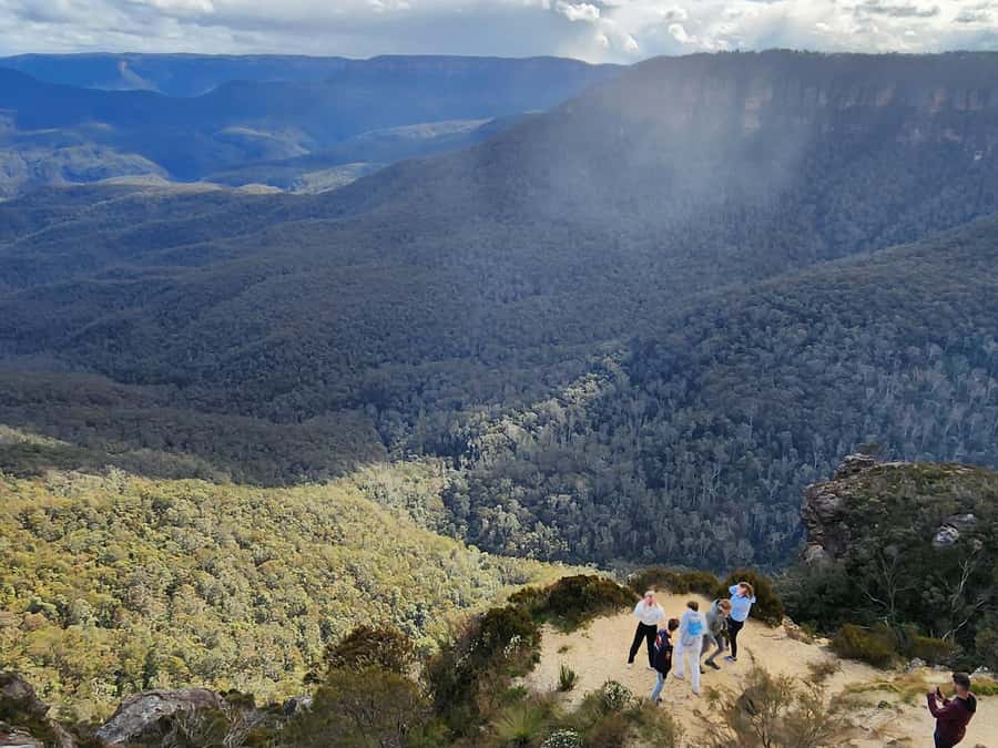 From Sydney: Blue Mountains Tour with Waterfall Walk & Lunch - Wentworth Falls: the walk that defines the day