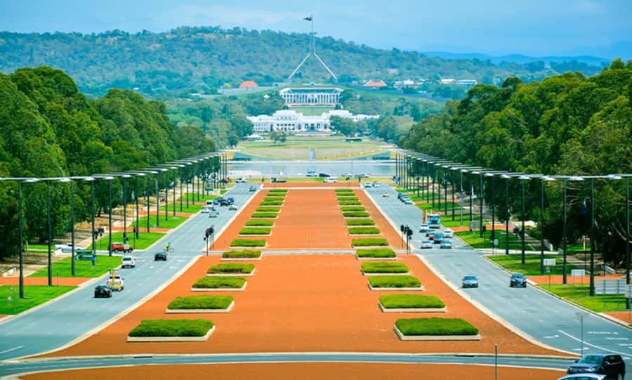 From Sydney: Explore Canberra Includes Buffet Lunch - Parliament House is the day’s main event