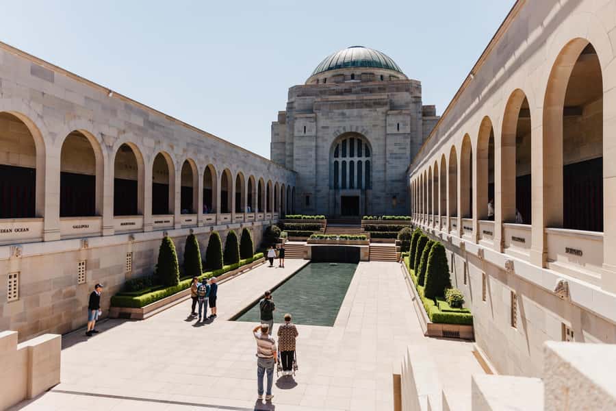 From Sydney: Full-Day Tour to Canberra - Lunch and the National Museum of Australia