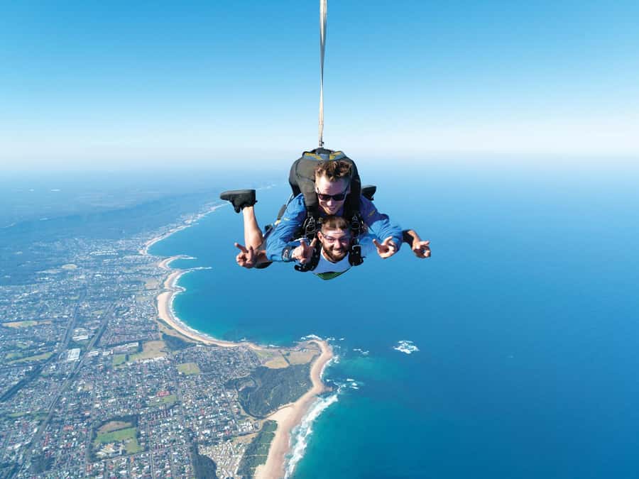 From Sydney: Tandem Skydive Experience over Beach - The waiting time and small-group setup