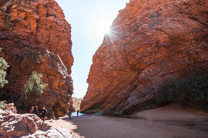 Full Uluru Base Walk at Sunrise Including breakfast - Clothing, shoes, and the real effort involved