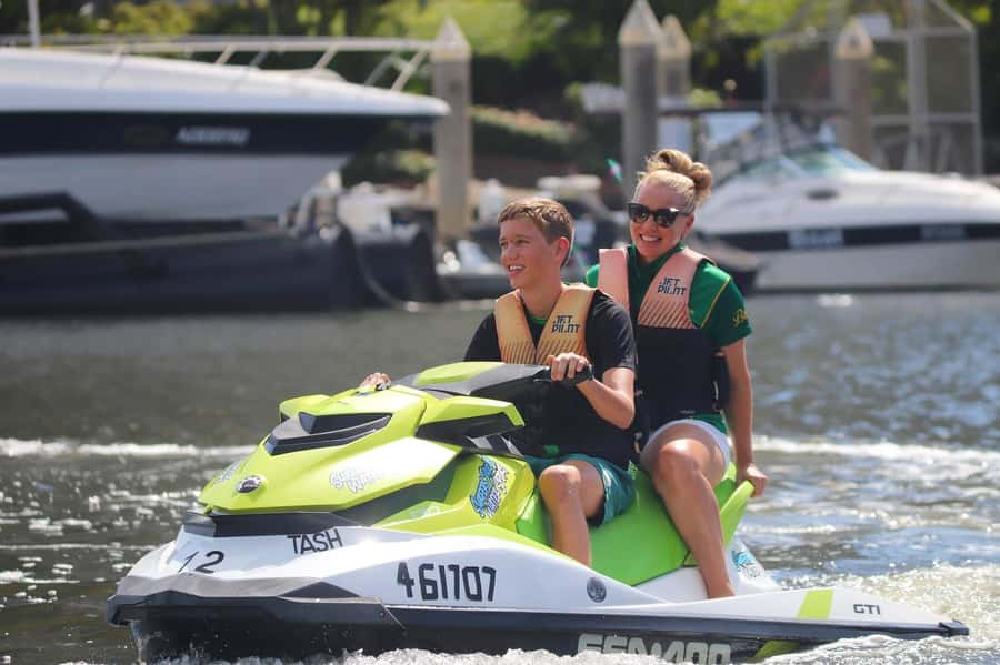Gold Coast: 1-Hour Jet Ski Ride -No slow zones + Free Photos - Why the guide makes or breaks the ride