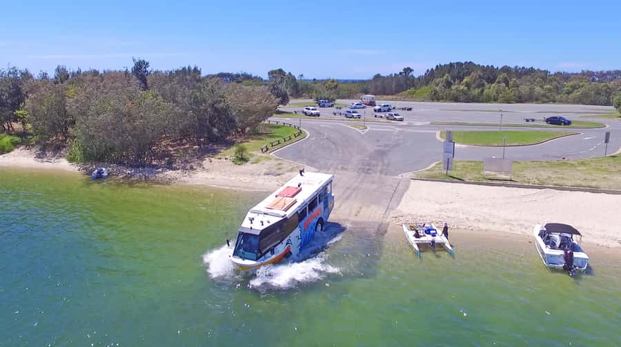 Gold Coast: 1-Hour Land and Water Duck Tour - The children’s driving turn