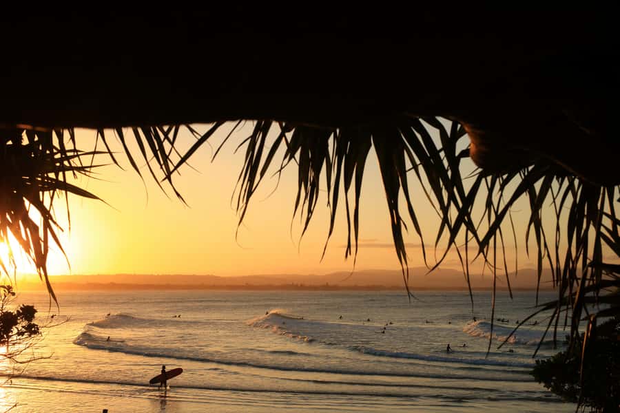 Gold Coast: 2-Hour Private Surf Lesson with Photo Package - Your first ride toward the beach