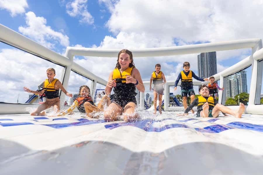 Gold Coast: GC Aqua Park Session in Broadwater Parklands - Slides, obstacles, and inflatable play