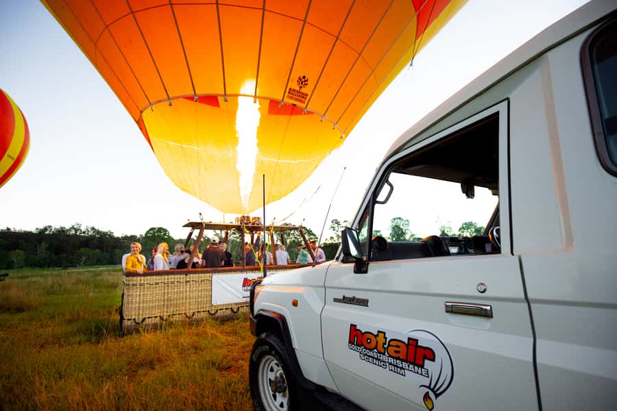 Gold Coast: Hot Air Balloon Flight+Vineyard Breakfast+Alpaca - A sunrise start in the Gold Coast Hinterland