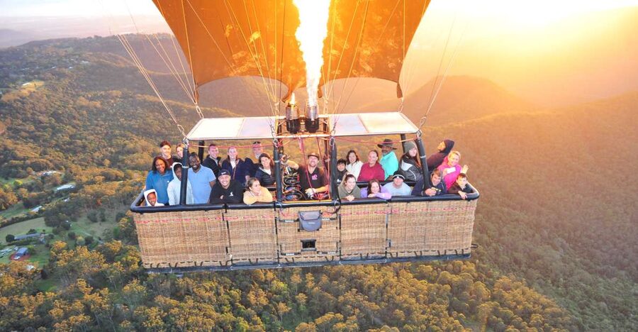 Gold Coast: Hot Air Balloon Flight with Buffet Breakfast - Practical booking advice for a smooth morning
