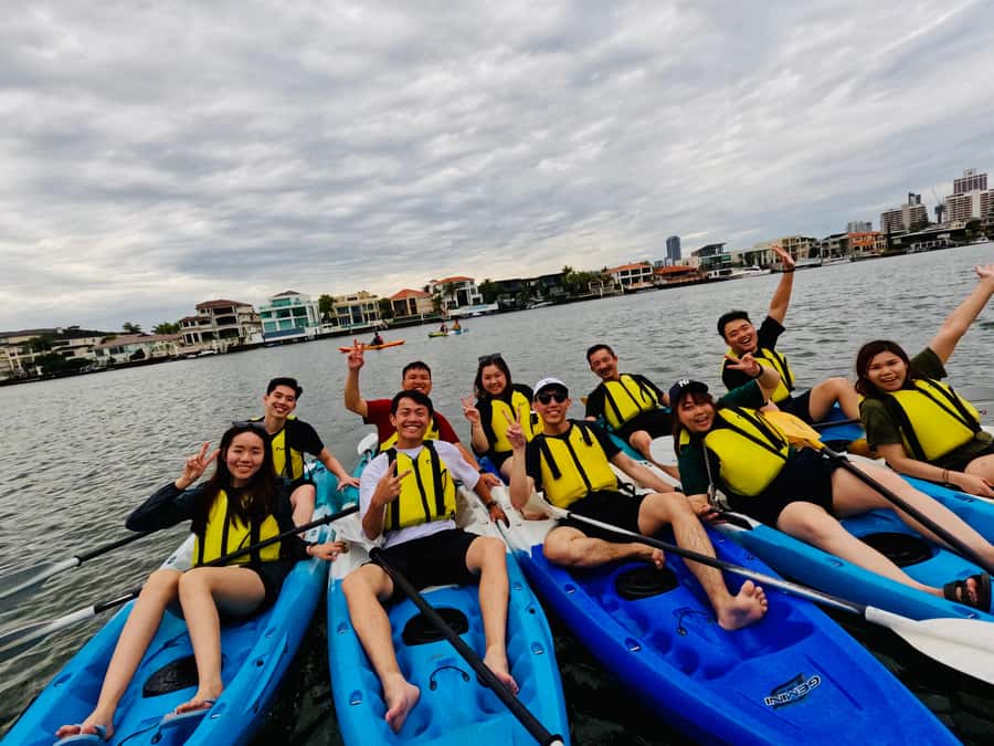 Gold Coast: Kayaking & Snorkelling Tour with Fish Feeding - Breakfast on the beach