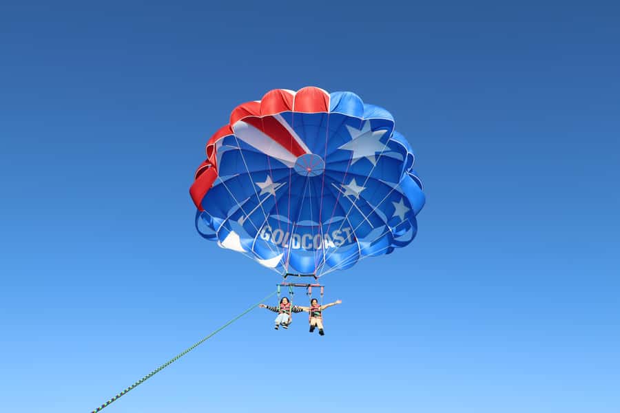 Gold Coast: Parasailing in Surfers Paradise - The main strengths and the small weaknesses