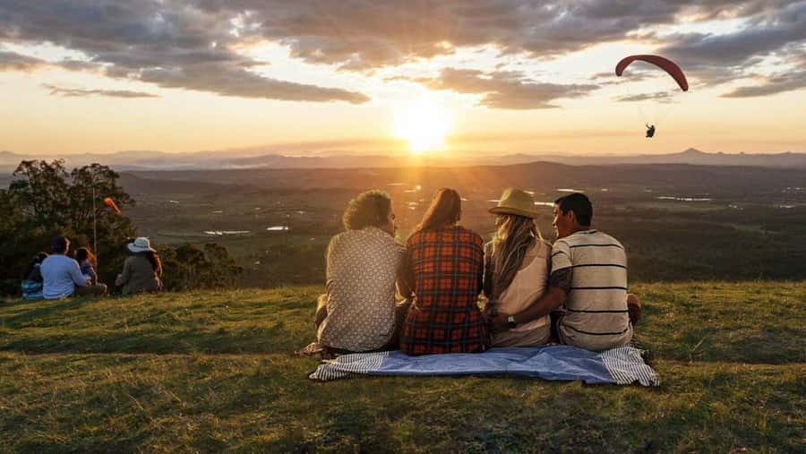 Gold Coast: Premium Wine Tour with Gourmet Lunch - Second winery: more time for wine and cheese