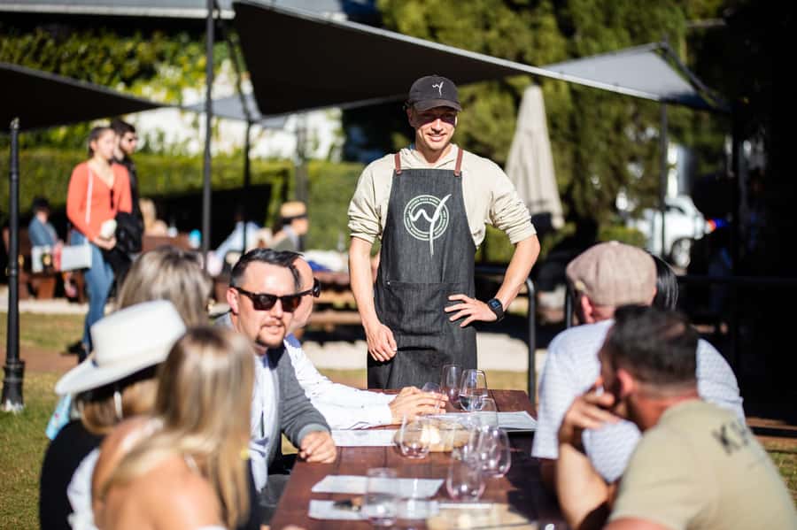 Gold Coast: Tamborine Mountain Local Winery Tour with Lunch - Guides make or break a small-group day