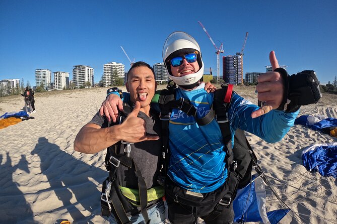 Gold Coast Tandem Skydive - Kirra Beach makes the finish memorable