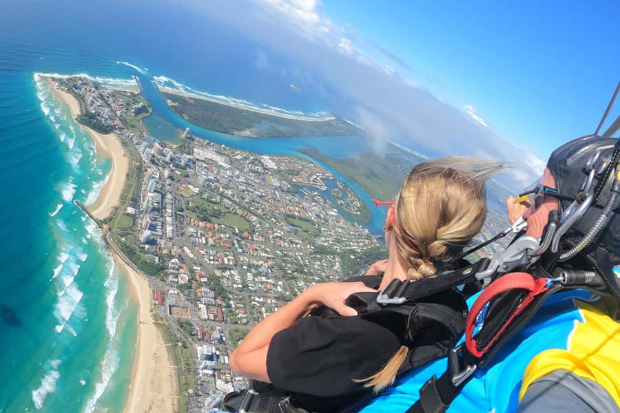 Gold Coast: Tandem Skydiving Experience - The 20-minute flight to 12,000 feet