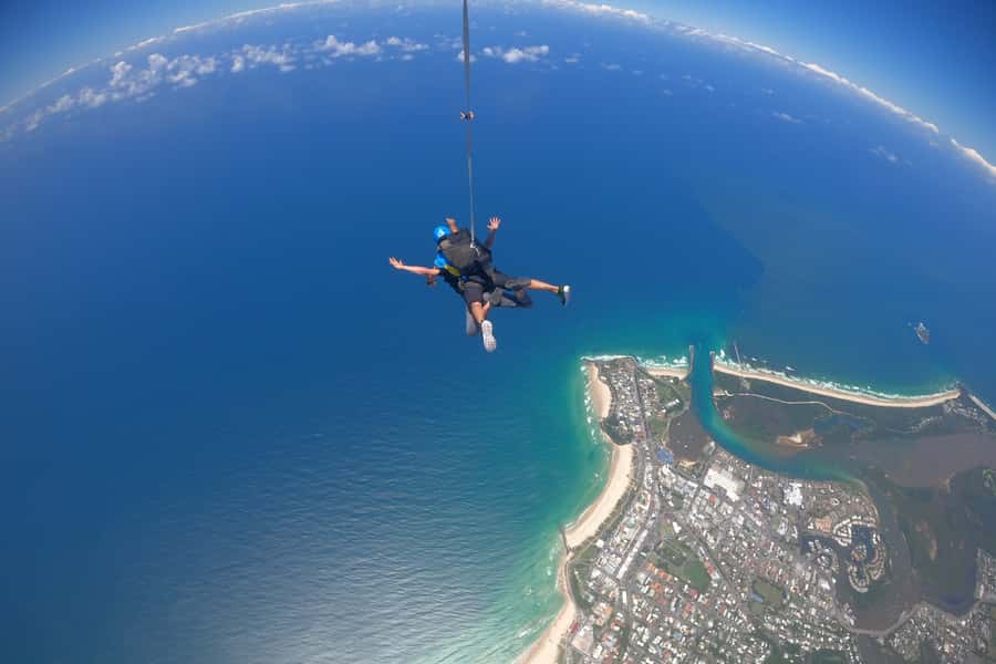 Gold Coast: Tandem Skydiving Experience - Forty-five seconds of freefall