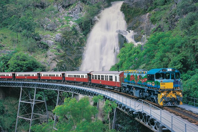 Grand Kuranda including Skyrail and Kuranda Scenic Railway - A short look at Kuranda village