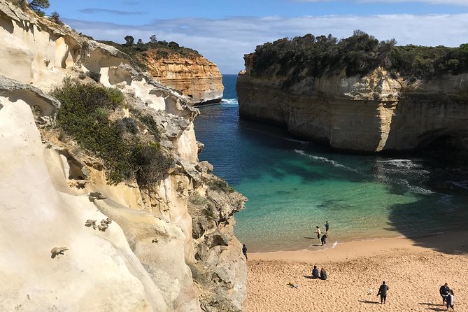 Great Ocean Road Reverse Itinerary PREMIUM Tour - Max 11 Guests - Why the reverse route matters at the Twelve Apostles