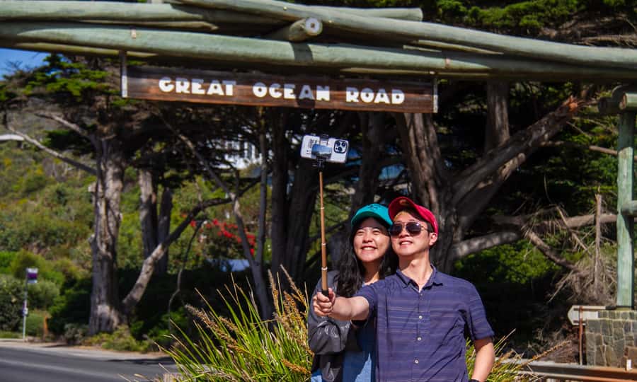 Great Ocean Road Tour w/ Deluxe Minibus & Top-Rated Guide - Maits Rest, where the road turns green