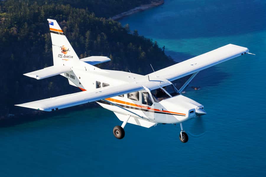 Green Island Fly & Cruise Package - The small-aircraft setup and what your seat means