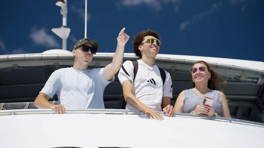 Hervey Bay: K'Gari(Fraser Is) Adventure & Sightseeing Cruise - Cruising beside K’gari instead of landing