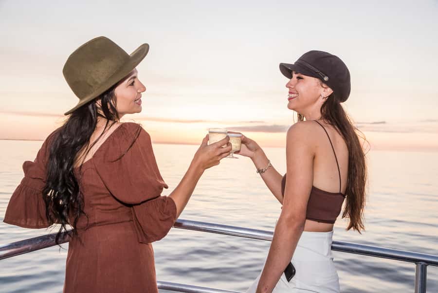 Hervey Bay: Sunset Cruise to Great Sandy Marine Park - The crew and the feel onboard