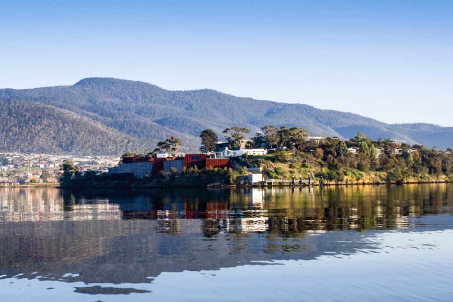 Hobart City Sightseeing Tour including MONA Ticket - Hobart by coach: a useful first orientation