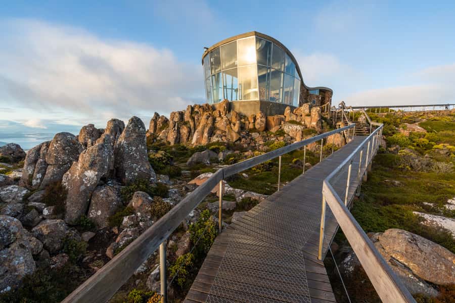 Hobart: Kunanyi/Mt Wellington Hop-on Hop-off Bus Pass - The climb to 1,270 metres