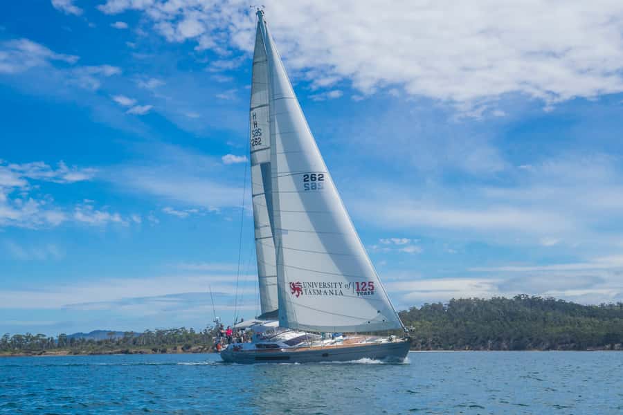 Hobart: Luxury Yacht Scenic Sailing Tour with Snacks - Key things to know before you sail