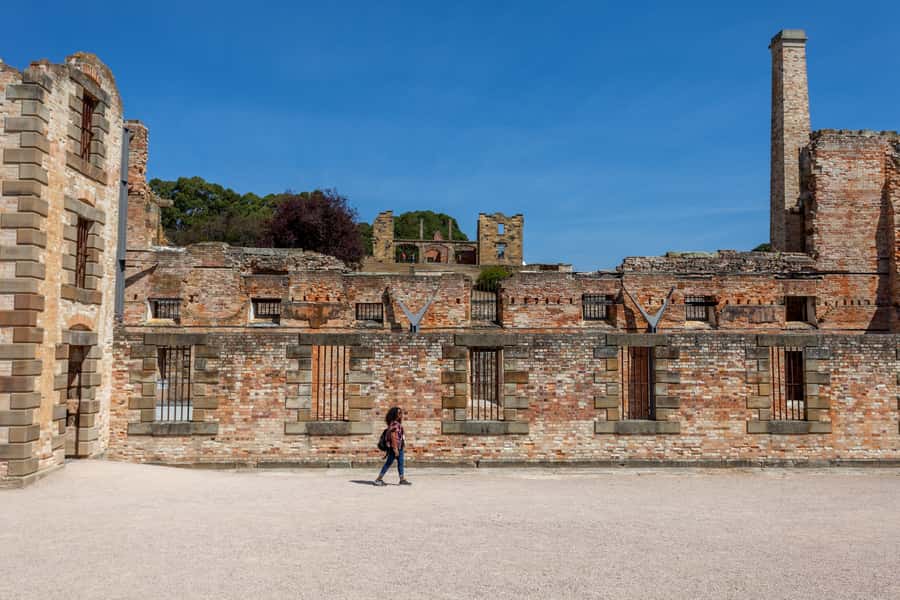 Hobart: Port Arthur, Richmond & Tassie Devil - Active Tour - The Waterfall Bay clifftop walk