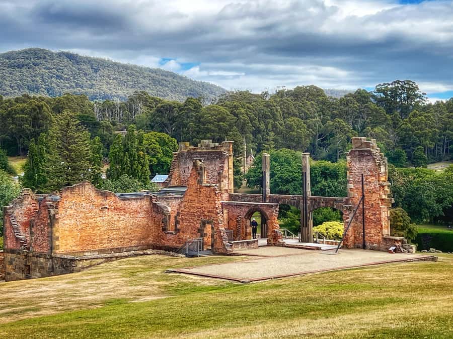 Hobart: Port Arthur & Tasman Park Full-Day Trip with Cruise - Chocolate, Coffee, and the Long Ride Home