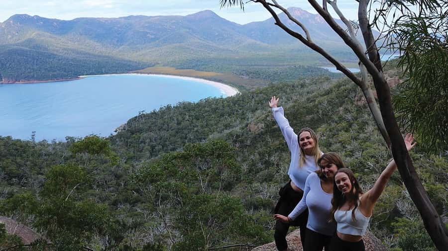 Hobart: Wineglass Bay & Freycinet National Park Active Tour - Choosing the beach extension or more Freycinet stops