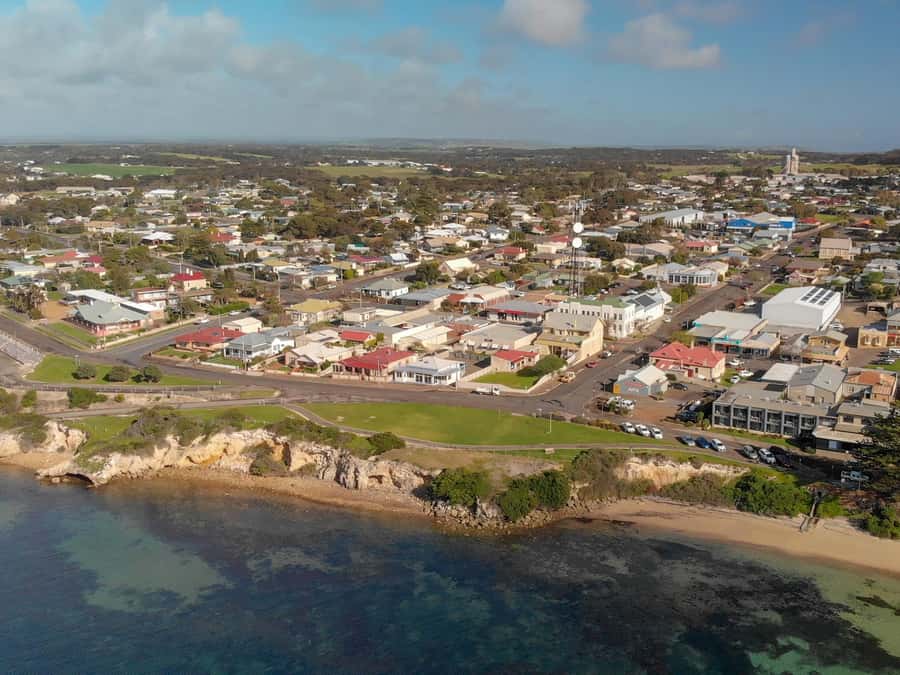Kangaroo Island: Half-Day Tour Guided Coach Tour - Pennington Bay brings the open coast back into the day