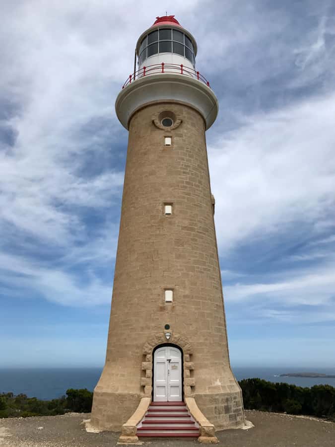 Kangaroo Island: Scenic, Nature & Wildlife Tour - Admirals Arch and Weirs Cove