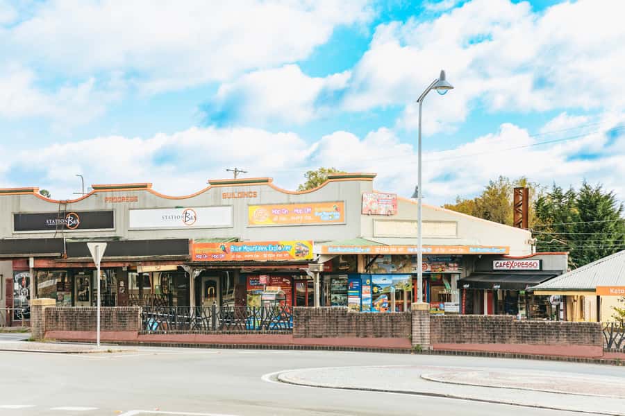 Katoomba: Lyrebird Hop-On Hop-Off and Scenic World Pass - Use the first loop to get your bearings