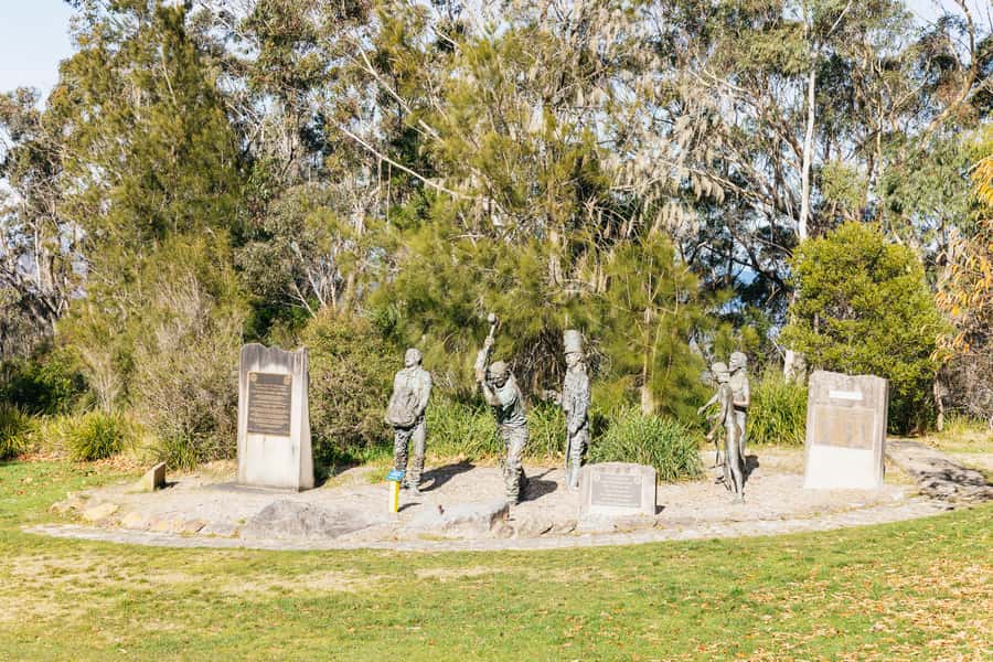 Katoomba: Lyrebird Hop-On Hop-Off and Scenic World Pass - Who will get the most from this pass?
