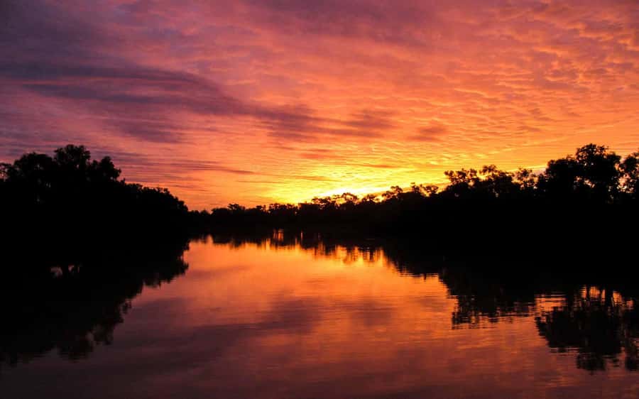 Longreach: Sunset Paddlewheeler Cruise, Show and Dinner - Key points to know before booking